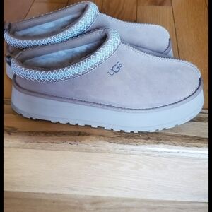 UGG Tazz Platform Slipers